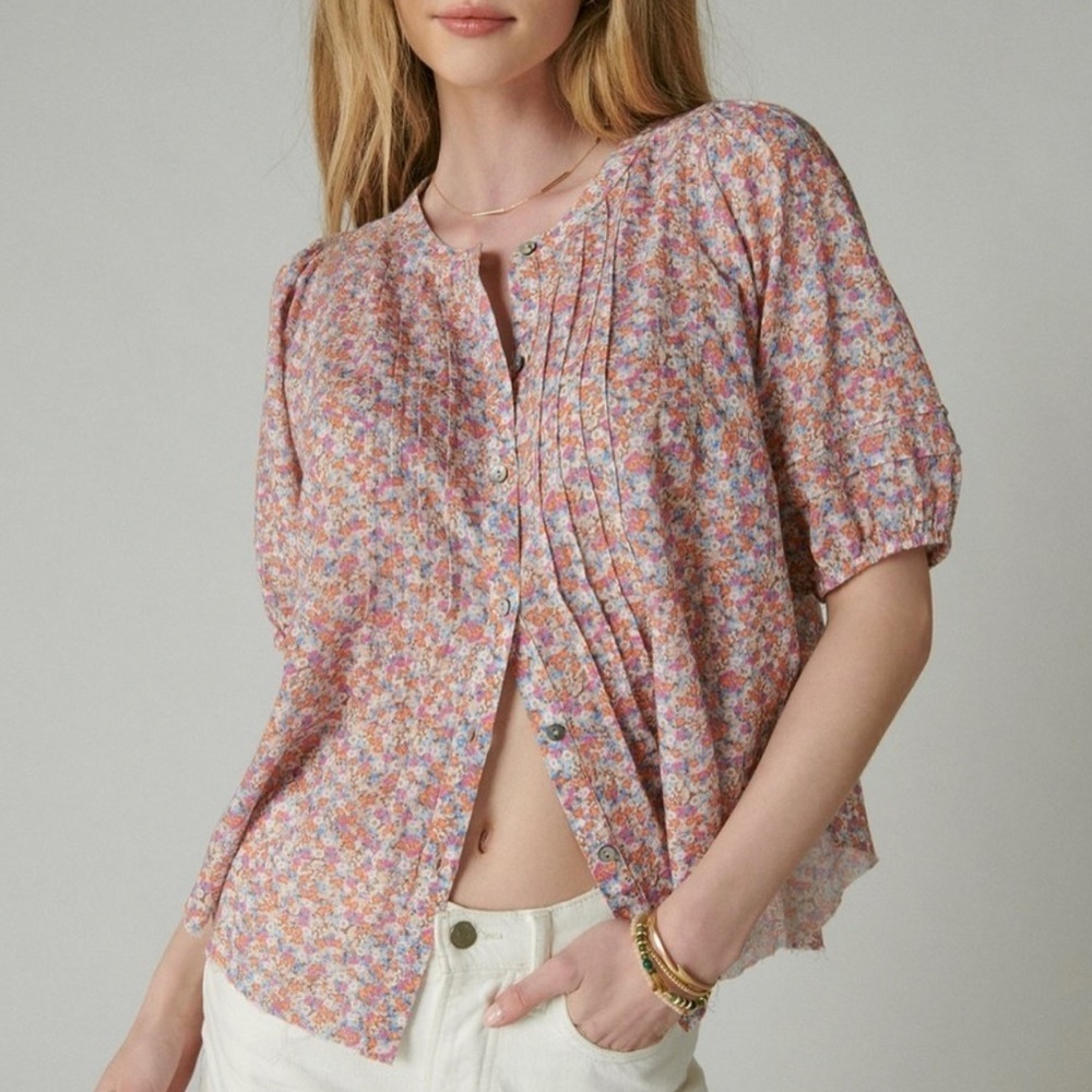 Lucky Brand Pintuck peasant blouse.​​